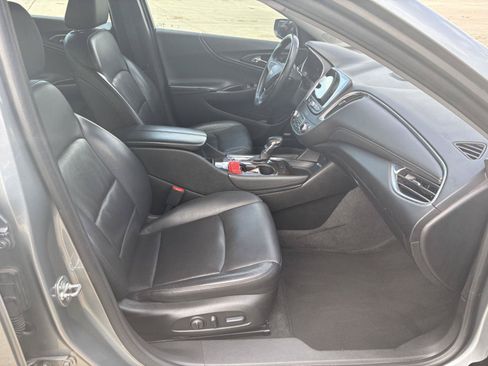 Used 2024 Chevrolet Malibu LT FWD image 19