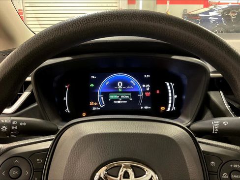 Used 2026 Toyota Corolla LE FWD image 25