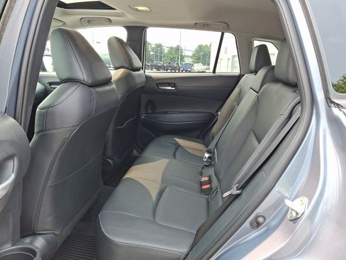 Certified 2022 Toyota Corolla Cross XLE w/ Convenience Package AWD/4WD image 11