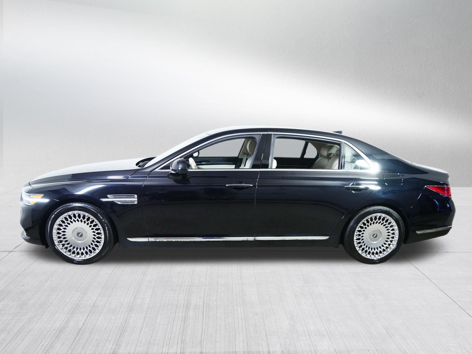 Used 2022 Genesis G90 3.3T Premium AWD/4WD image 4
