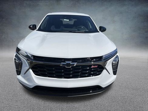 New 2026 Chevrolet Trax RS w/ Driver Confidence Package image 2