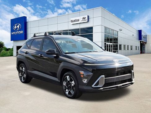 Certified 2025 Hyundai Kona SEL image 3