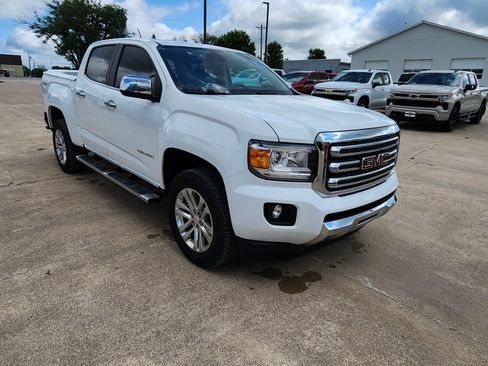 Used 2017 GMC Canyon SLT w/ Driver Alert Package AWD/4WD image 3