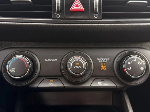 Used 2020 Kia Forte LXS FWD image 19