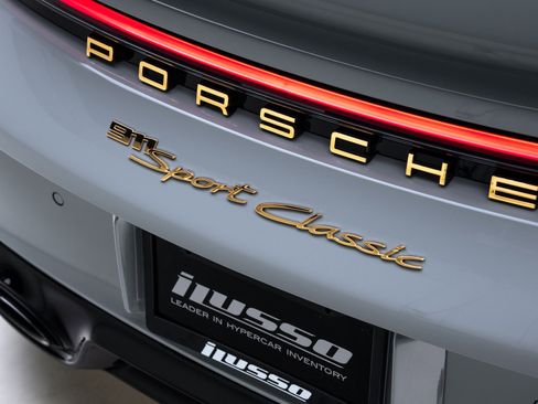 Used 2023 Porsche 911 Sport Classic image 37