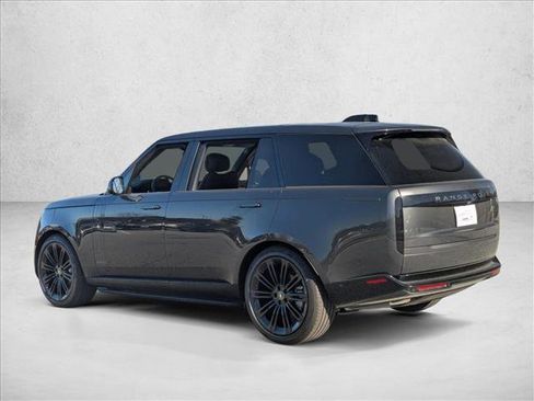 New 2025 Land Rover Range Rover Long Wheelbase SE image 9