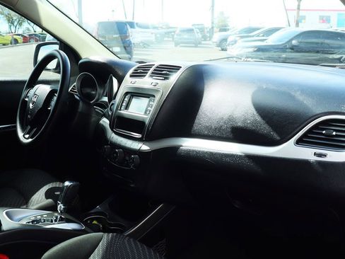 Used 2020 Dodge Journey SE w/ Blacktop Package image 37