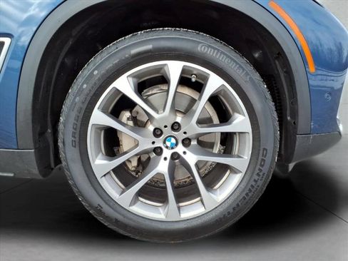Used 2022 BMW X5 xDrive40i AWD/4WD image 11