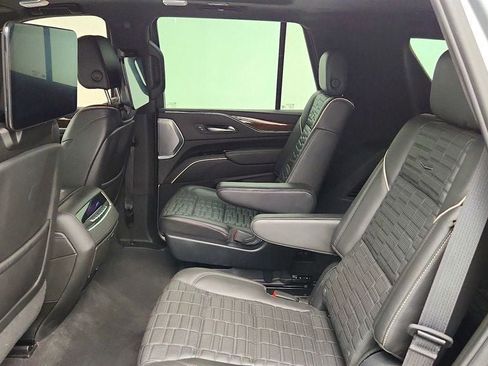 Used 2023 Cadillac Escalade Sport Platinum w/ LPO, ONYX Package AWD/4WD image 19