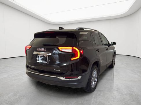 Used 2022 GMC Terrain SLT w/ Infotainment Package II AWD/4WD image 28