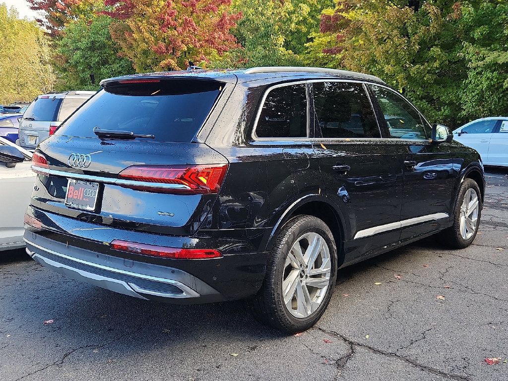 Used 2023 Audi Q7 3.0T Premium AWD/4WD image 12