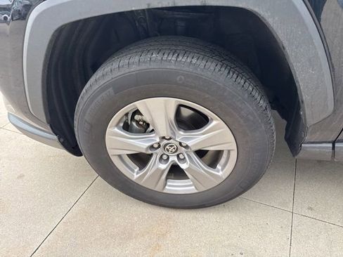 Used 2025 Toyota RAV4 XLE image 12