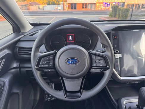 Used 2024 Subaru Crosstrek 2.0i Premium AWD/4WD image 21