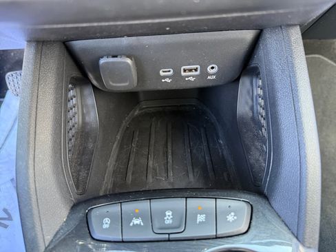 Used 2023 Chevrolet TrailBlazer ACTIV w/ Sun and Liftgate Package image 25