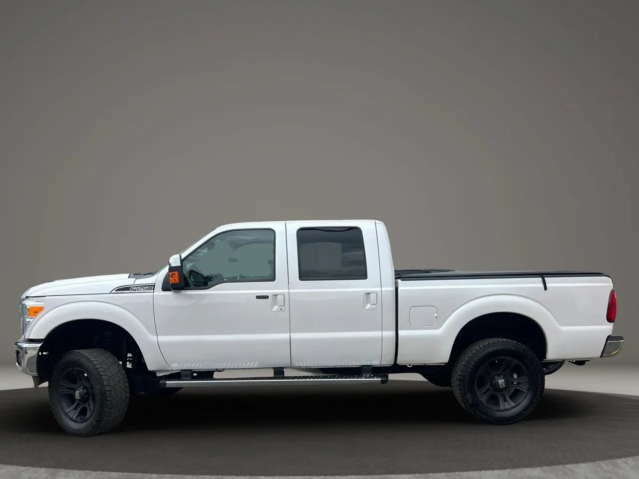 Used 2016 Ford F250 Lariat w/ Lariat Ultimate Package AWD/4WD image 2