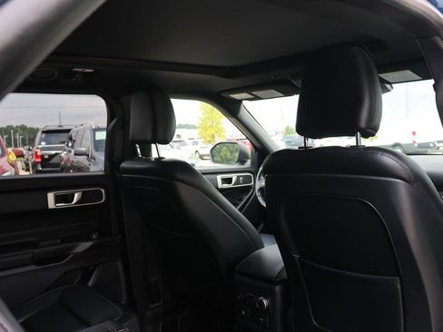 Used 2020 Ford Explorer XLT w/ Equipment Group 202A image 22