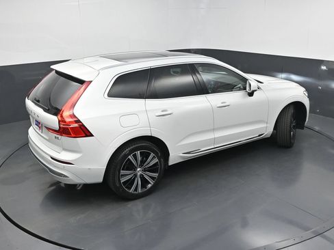 Used 2023 Volvo XC60 B5 Plus FWD image 32