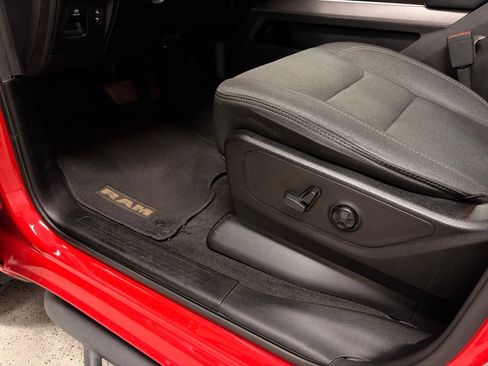 Used 2020 RAM 1500 Big Horn AWD/4WD image 29