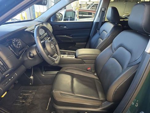 Certified 2024 Nissan Pathfinder SL w/ SL Premium Package image 2