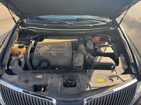 Used 2014 Lincoln MKT AWD image 25