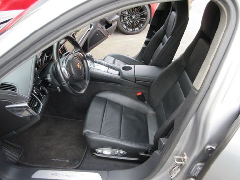 Used 2013 Porsche Panamera S image 7