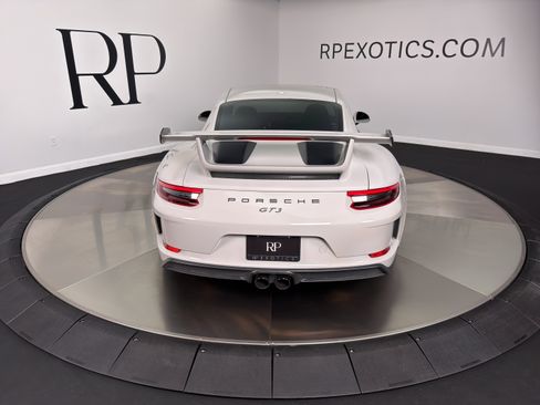 Used 2018 Porsche 911 GT3 RWD image 8