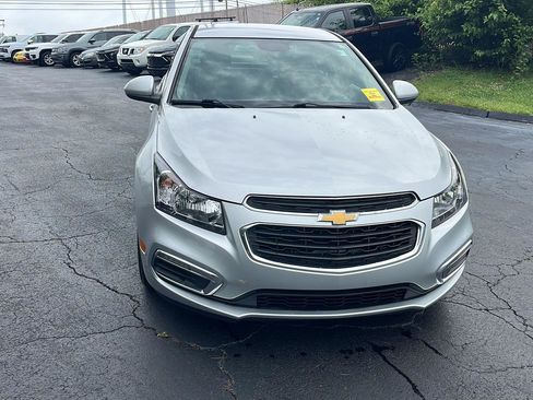 Used 2015 Chevrolet Cruze LT FWD image 8