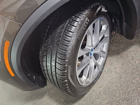 Certified 2024 BMW X5 xDrive50e w/ Premium Package image 34