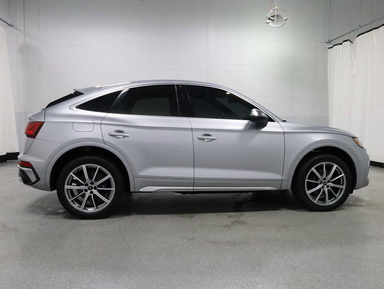 Used 2023 Audi SQ5 Premium w/ Convenience Package AWD/4WD image 5