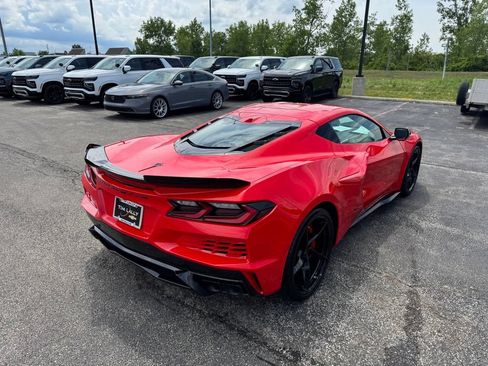 Used 2025 Chevrolet Corvette E-Ray w/ Stealth Interior Trim Package AWD/4WD image 7