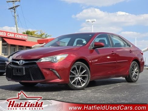 Used 2017 Toyota Camry XSE w/ Moonroof Package image 1