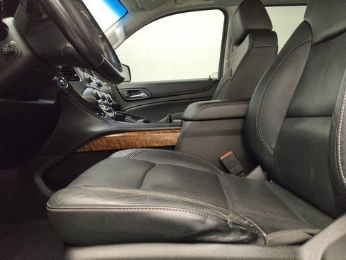 Used 2019 Chevrolet Tahoe Premier AWD/4WD image 17