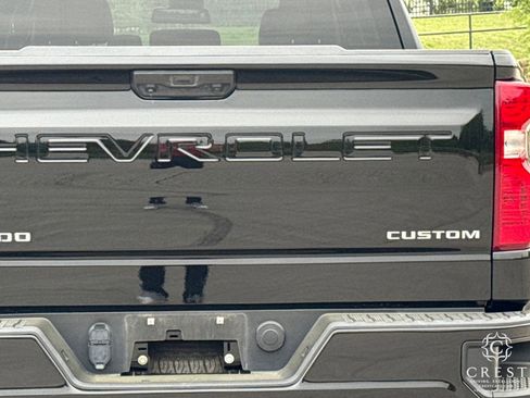 Used 2022 Chevrolet Silverado 1500 Custom image 4