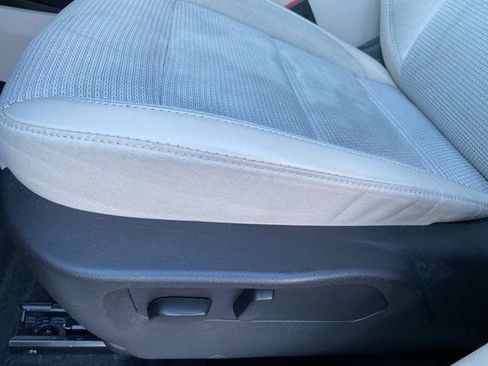 Used 2023 Buick Envision Preferred image 16