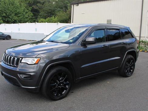 Used 2020 Jeep Grand Cherokee Altitude image 4