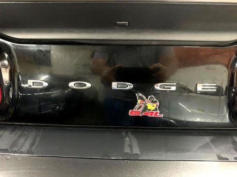 Used 2018 Dodge Challenger R/T Scat Pack w/ Leather Interior Group RWD image 12
