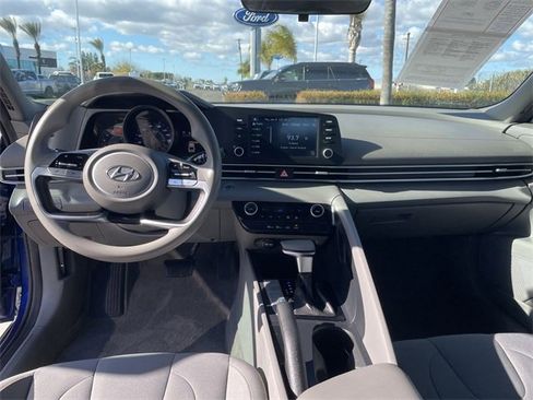 Used 2021 Hyundai Elantra SEL w/ Cargo Package image 19