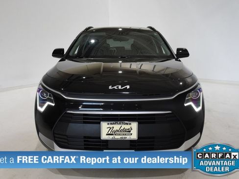 Certified 2025 Kia Niro EX FWD image 3