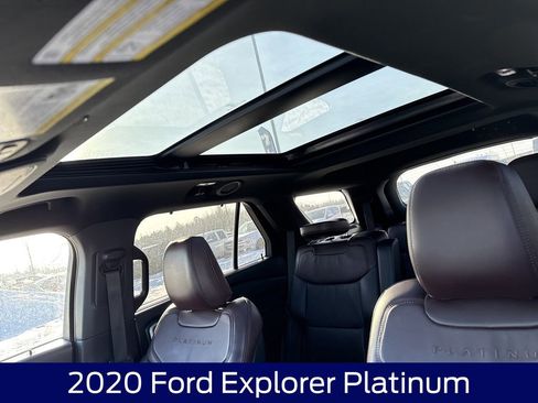 Used 2020 Ford Explorer Platinum image 18