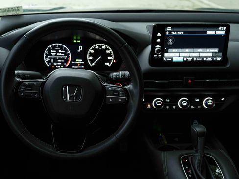 Used 2024 Honda HR-V EX-L image 19