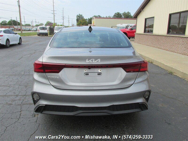 Used 2023 Kia Forte LXS FWD image 5