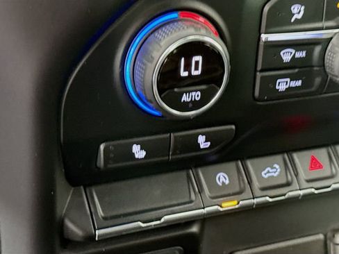 Used 2021 Chevrolet Silverado 1500 RST image 19