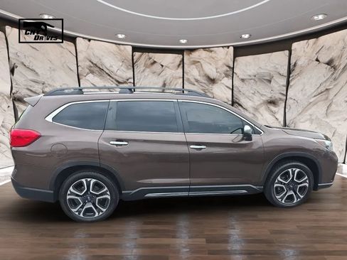 Used 2019 Subaru Ascent Touring AWD/4WD image 4