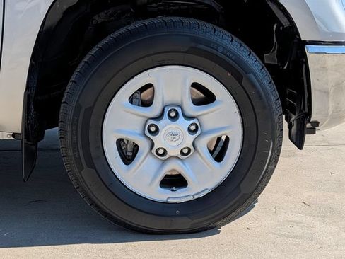 Used 2018 Toyota Tundra SR5 w/ SR5 Upgrade Package RWD image 8