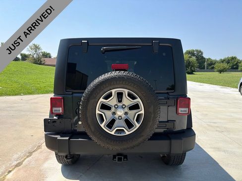 Used 2018 Jeep Wrangler Unlimited Rubicon AWD/4WD image 6