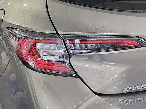 Used 2020 Toyota Corolla SE image 38