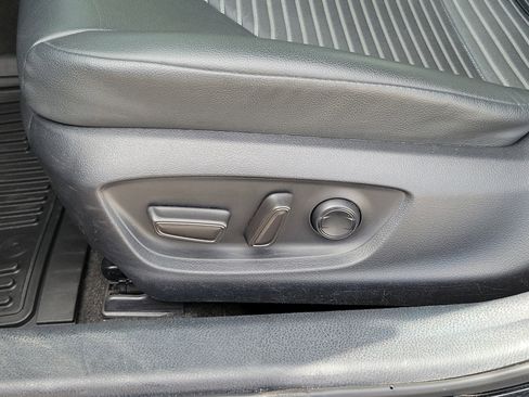 Used 2024 Toyota Camry SE FWD image 19