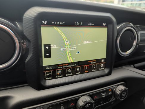 Used 2023 Jeep Wrangler Unlimited Sahara image 29