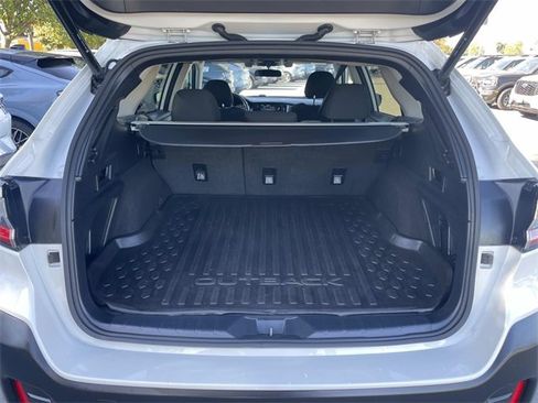 Used 2022 Subaru Outback Premium image 32