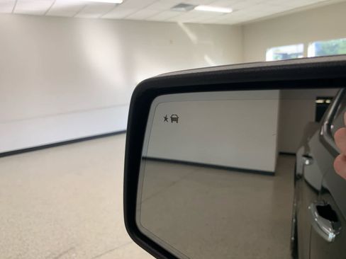 Used 2023 Chevrolet Silverado 1500 LTZ w/ Technology Package image 40